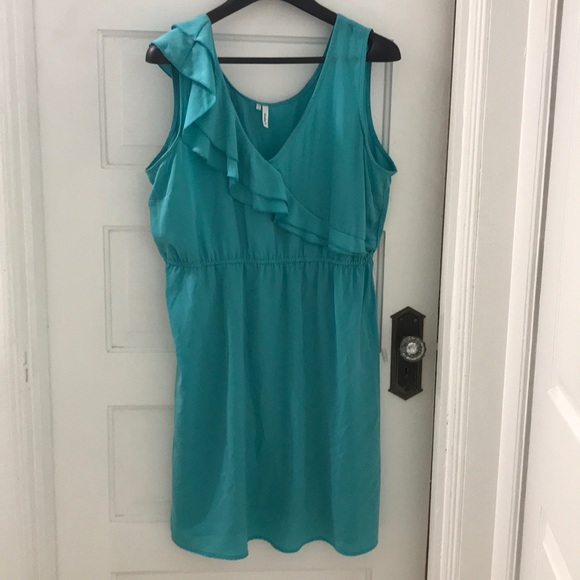 BEAUTIFUL SUNDRESS - Picture 1 of 3